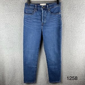 Everlane Women’s High-rise Size 27 Medium Wash Button-Fly Slim‎ Straight Jeans
